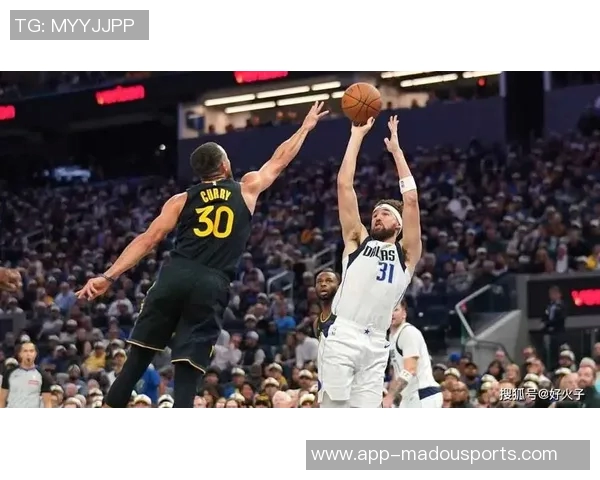 克莱感慨球迷支持激励球队努力拼搏期待为大家奉献精彩比赛